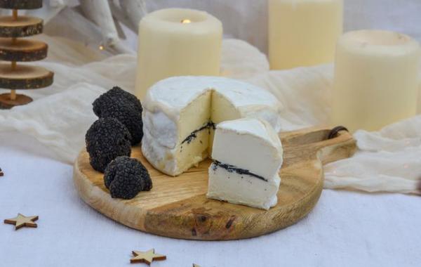 Phô mai Crémeux de Bourgogne à la Truffe