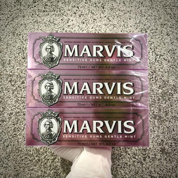 Kem đánh răng Marvis Sensitive Gums Gentle Mint