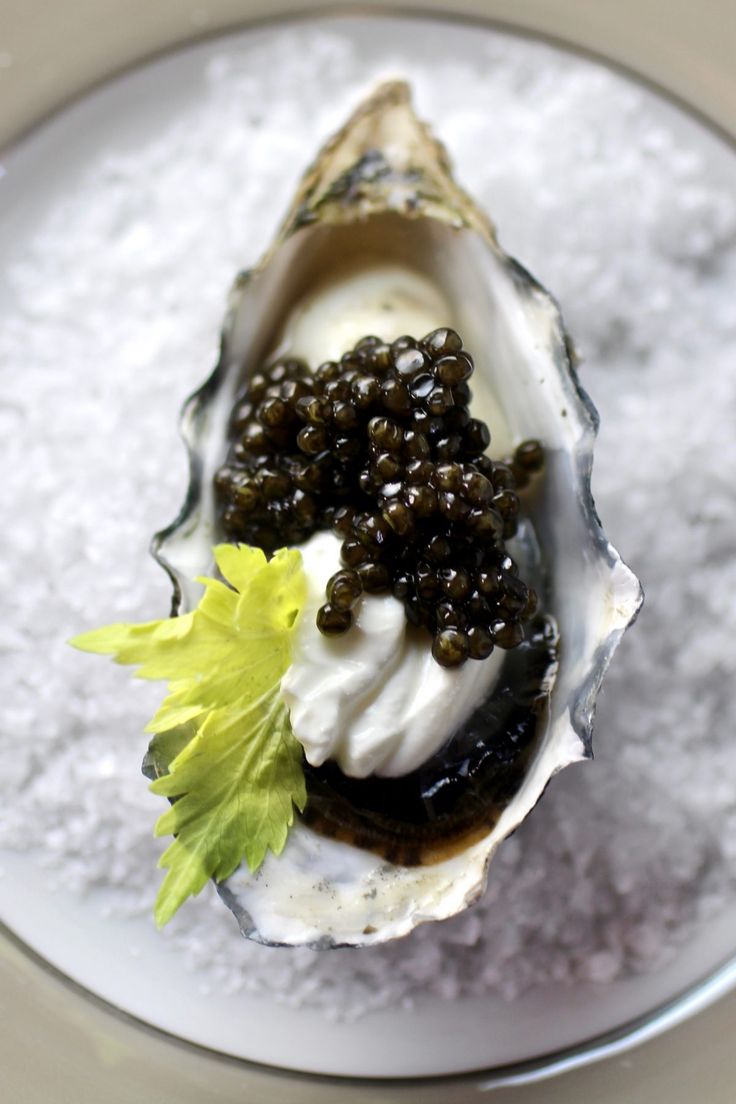 Hàu Gillardeau và trứng cá tầm Caviar