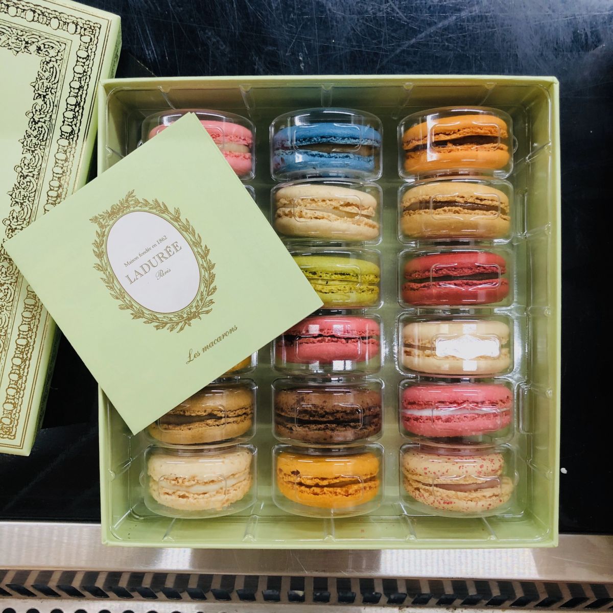 Mua Macaron chinh hãng tại hà Nội