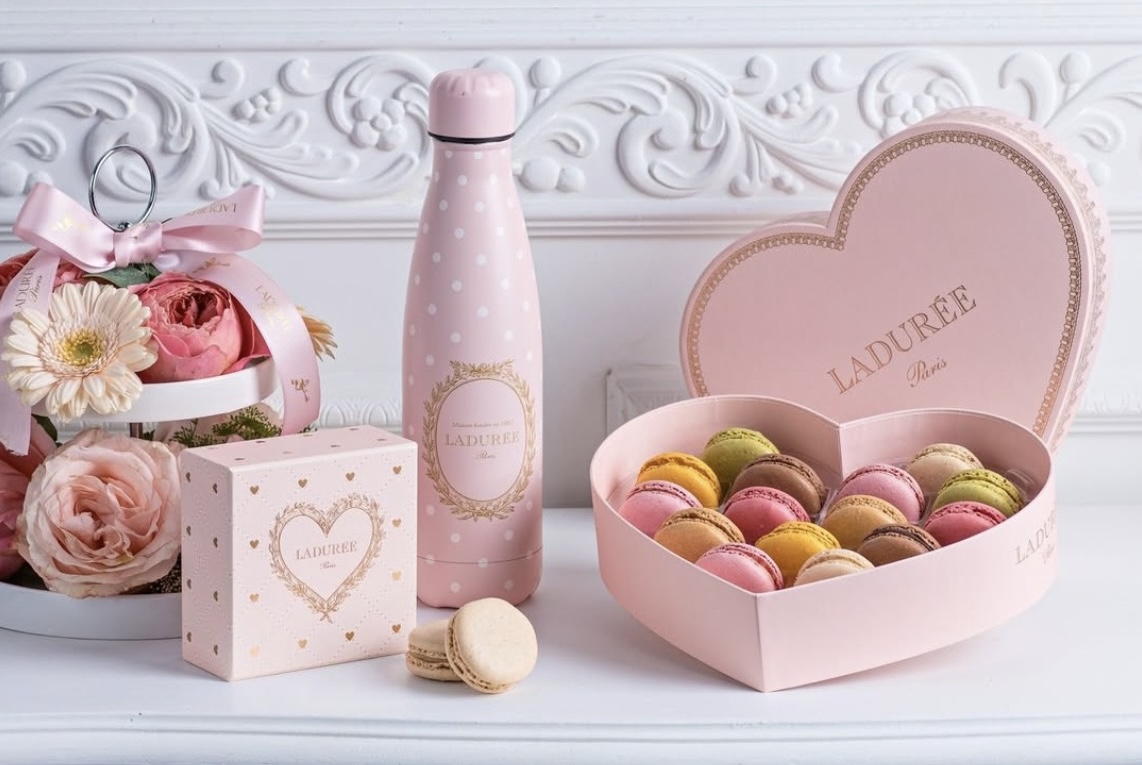 Thưởng thức Macaron Pháp chuẩn vị Paris