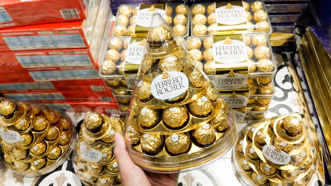 “CƠN BÃO” RAFFAELLO VÀ FERRERO ROCHER KHUẤY ĐỘNG KHÔNG KHÍ MÙA LỄ