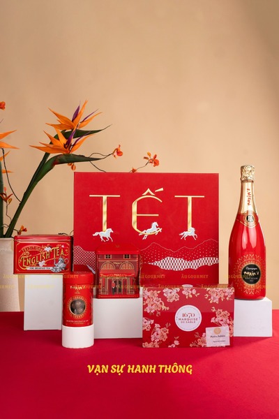 Hộp quà Tết cho doanh nghiệp ghi dấu ấn mạnh mẽ