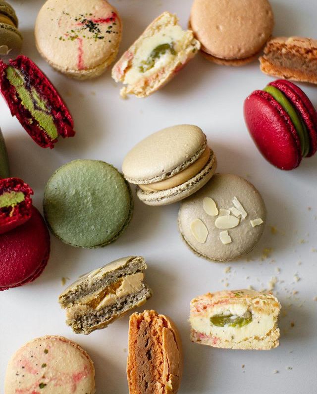 Macaron Pháp là gì? Khám phá chiếc bánh nhỏ xinh làm say mê cả thế giới
