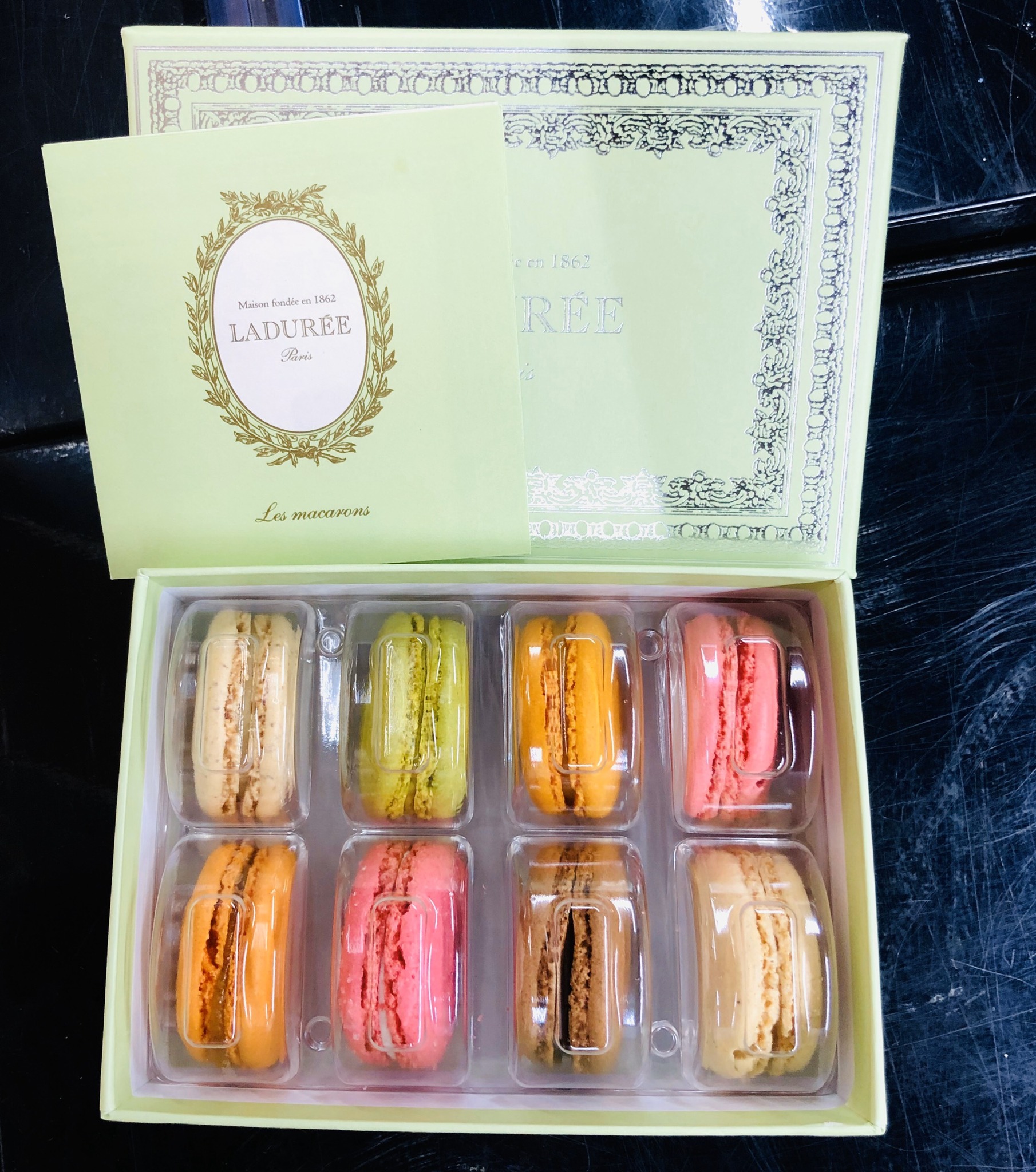 Công thức đặc biệt nào tạo nên đỉnh cao ẩm thực Macaron Laduree?