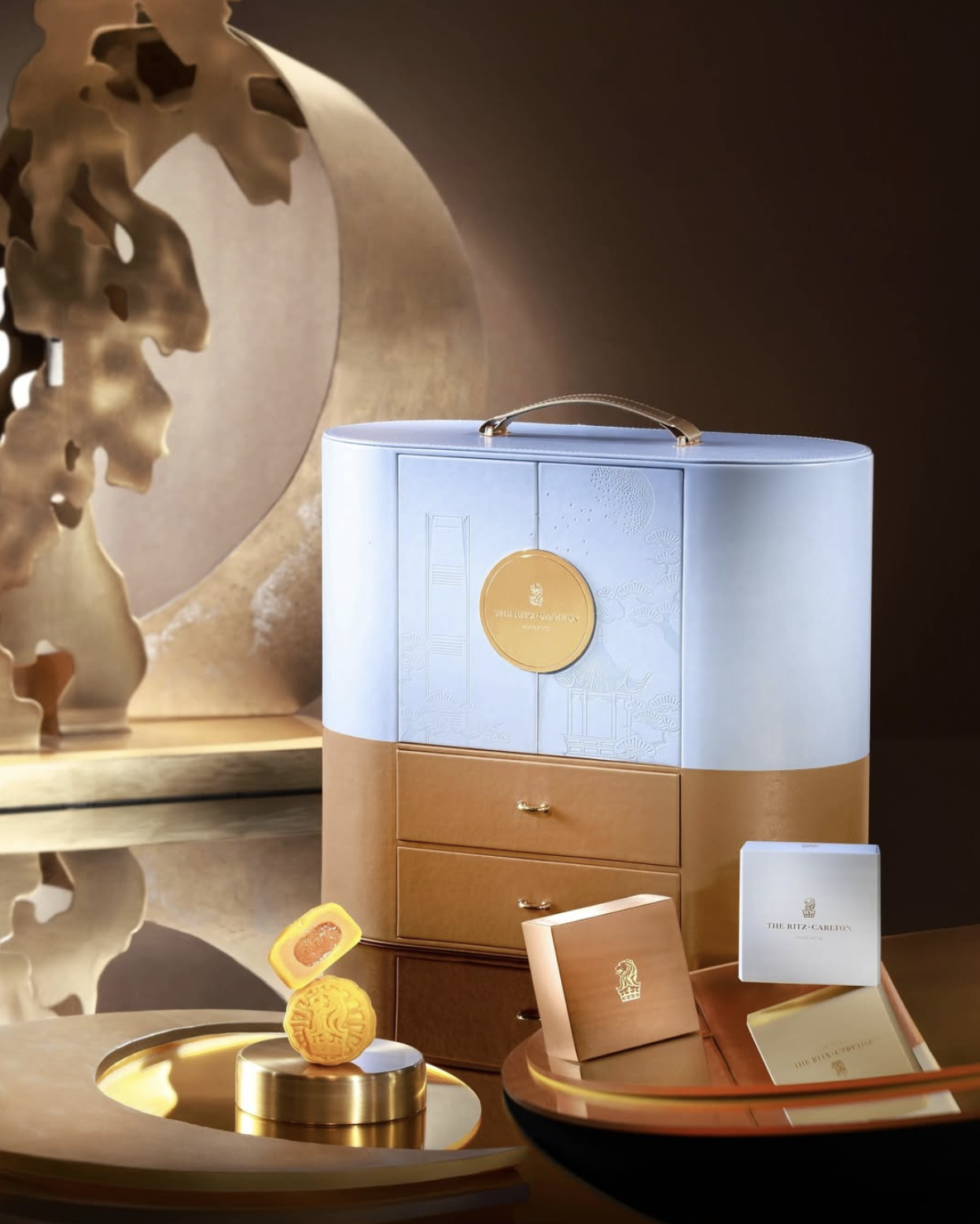 The Ritz-Carlton – Bánh trung thu xa hoa Hong Kong